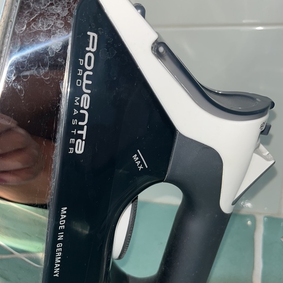 Rowenta Pro Master 1750W Iron made in Germany High Precision - Picture 2 of 12